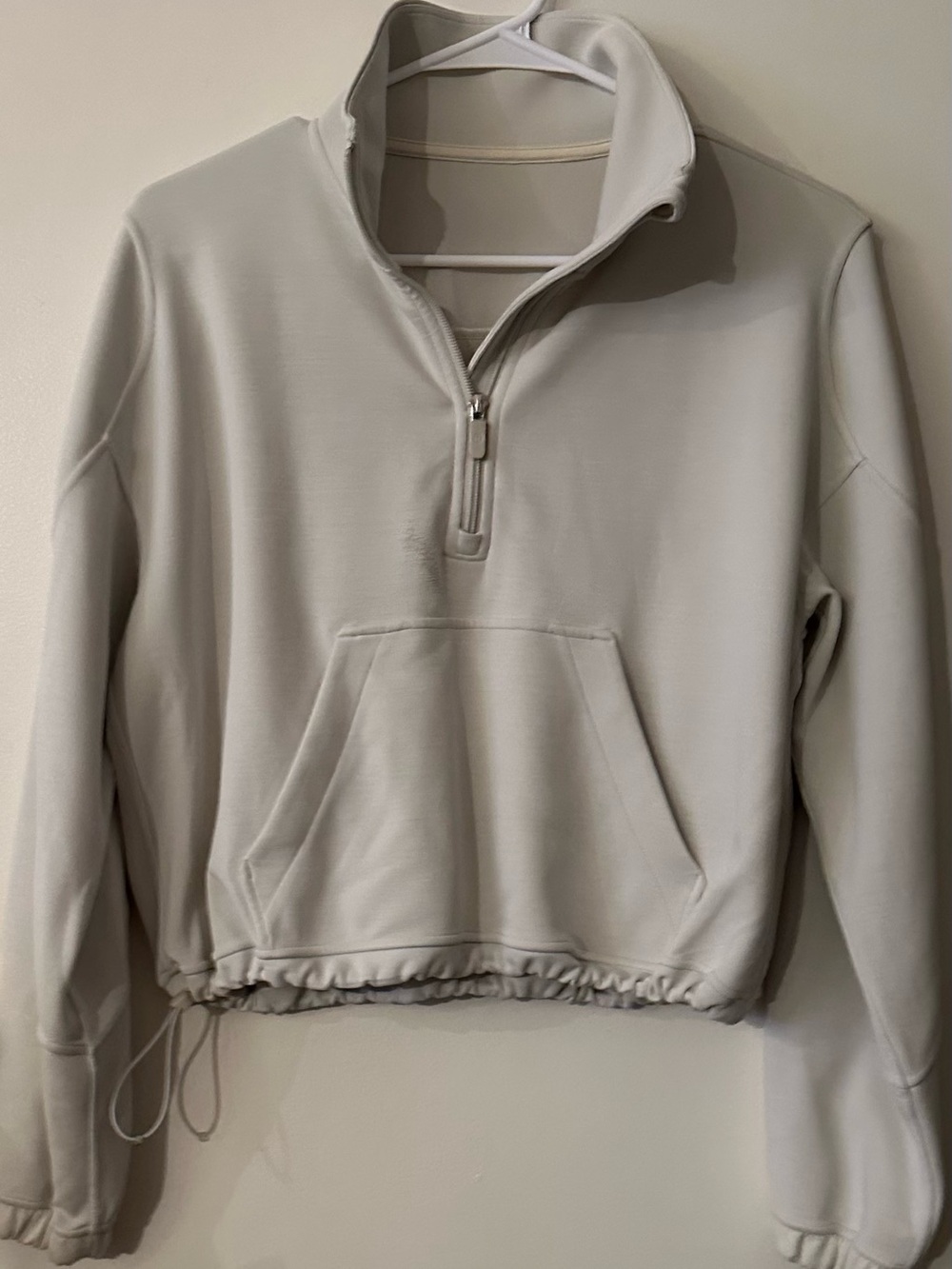 Cropped Quarter-Zip Pullover Hoodie in Pale Gray